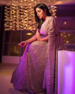 shamna-kasim-latest-photos-in-red-saree-201