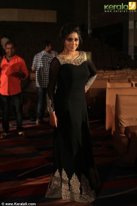 shamna-kasim-latest-photoshoot-03775