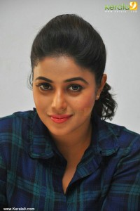 shamna-kasim-latest-pics-10064