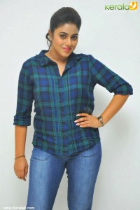 shamna-kasim-latest-pictures-15911