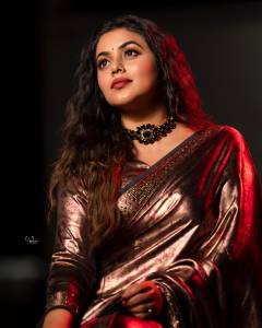 shamna-kasim-latest-pictures-in-saree-001