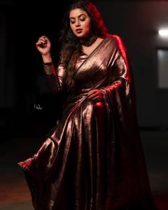 shamna-kasim-latest-pictures-in-saree-004