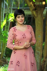 shamna-kasim-latest-stills-039-00220