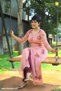 shamna-kasim-latest-stills-039-01039