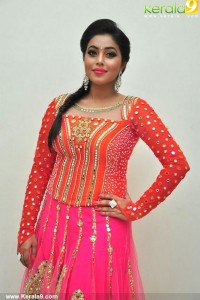 shamna-kasim-latest-stills-400-00293