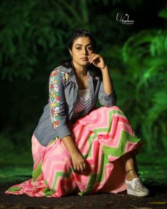 shamna kasim new look photos 021-001