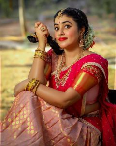 shamna-kasim-new-look-photos-091-003