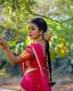 shamna-kasim-new-look-photos-091-005