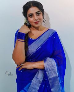 shamna-kasim-new-photos-in-blue-saree-2022-009