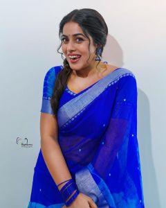 shamna-kasim-new-photos-in-blue-saree-2022