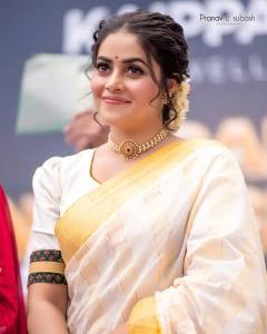 shamna-kasim-photos-in-set-saree-006