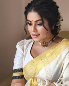 shamna-kasim-photos-in-set-saree-010