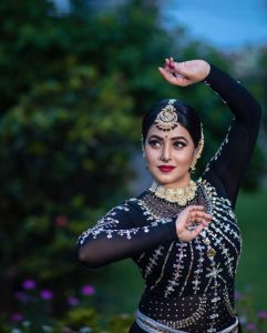 shamna kasim photoshoot-010