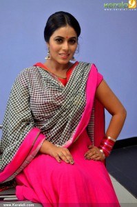 shamna-kasim-photoshoot-122-0166