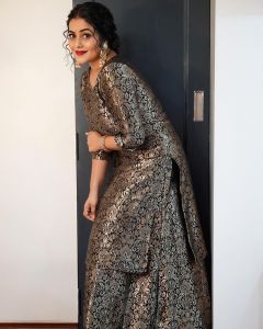 shamna-kasim-poorna-new-photos-hd-2022-005