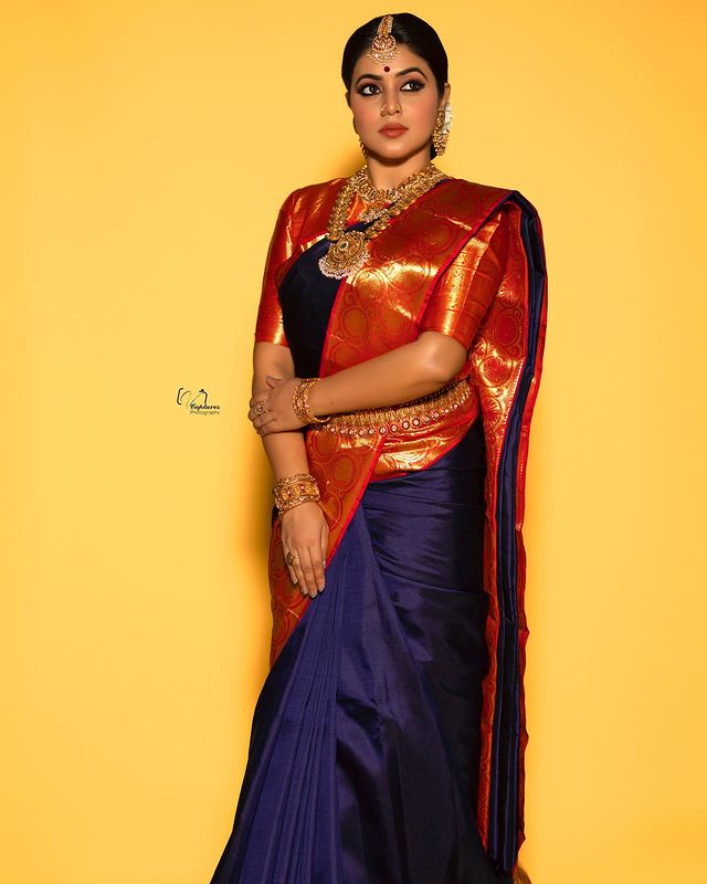 shamna-kasim-new-look-in-saree-photoshoot-01-004