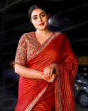 actress-poorna-latest-photos-in-red-colour-saree-012