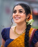 poorna-latest-images-in-half-saree-009