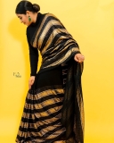 shamna-kasim-in-black-saree-photoshoot-004