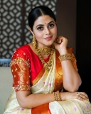 shamna-kasim-in-bridal-look-photos-007