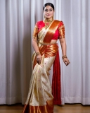 shamna-kasim-in-bridal-look-photos-008