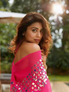 shriya-saran-glamour-photoshoot-pictures-019