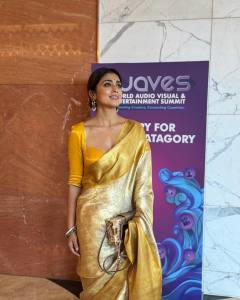 shriya-saran-glamour-photoshoot-pictures-023