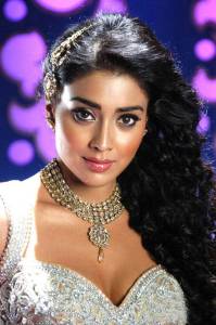 shriya-saran-images-0024