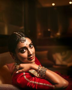 shriya-saran-in-red-lehenga-look-photos-002