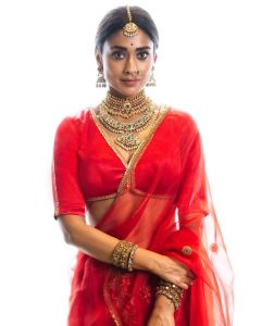 shriya-saran-in-red-lehenga-look-photos-008