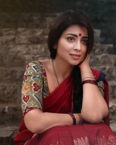 shriya-saran-latest-images-007