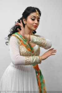 shriya-saran-latest-images89