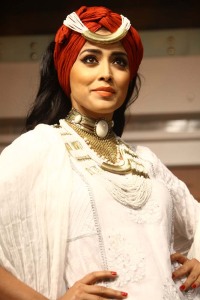 shriya-saran-latest-photos-00417