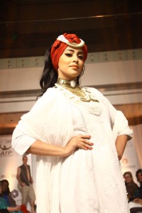 shriya-saran-latest-photos-00680