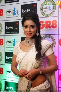 shriya-saran-latest-photos-02939