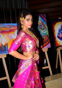 shriya-saran-latest-photos-032-00463
