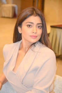 shriya-saran-latest-photos-100-03358