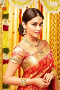 shriya-saran-latest-photos-14767