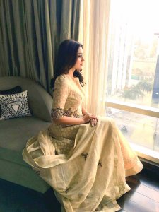 shriya-saran-latest-photos-327-00232