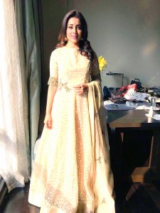 shriya-saran-latest-photos-327-00380
