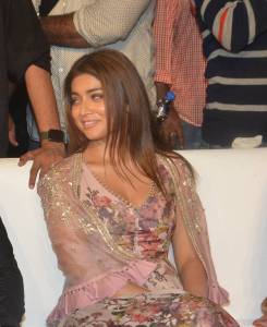 shriya-saran-latest-photos-44451