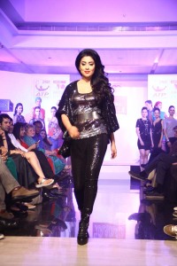 shriya-saran-latest-pics-00130