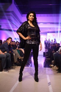 shriya-saran-latest-pics-00232
