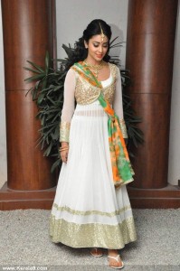 shriya-saran-latest-pics-00276
