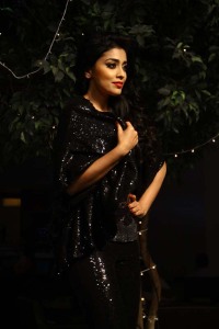 shriya-saran-latest-pics-00534