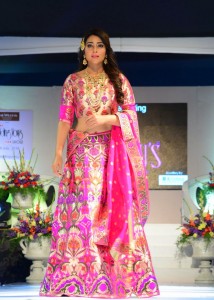 shriya-saran-latest-pics-092-00596