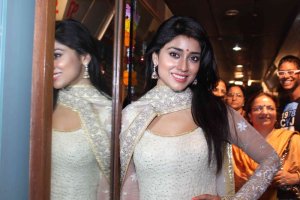 shriya-saran-latest-pics-0993268