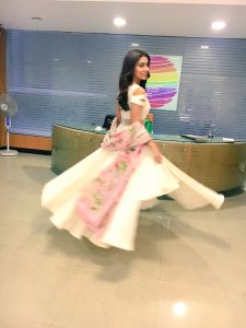 shriya-saran-latest-pics-123-00196