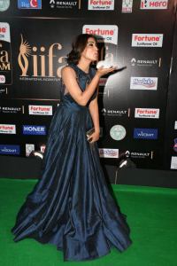 shriya-saran-latest-pics-20148