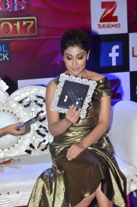 shriya-saran-latest-pics-222-00134